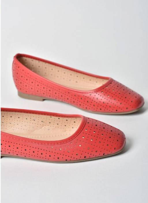 کفش اسپرت زنانه قرمز برند aila