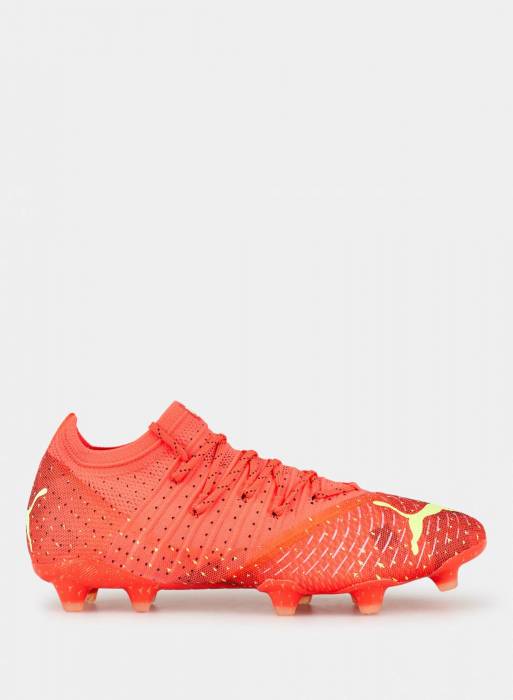 کفش فوتبال مردانه پوما قرمز