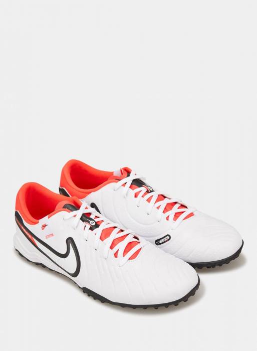 کفش فوتبال مردانه نایک سفید