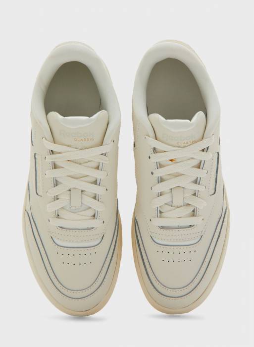 کفش ورزشی زنانه ریباک سفید مدل 090