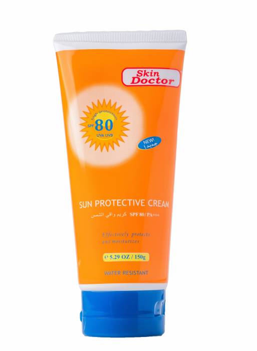 کرم محافظ ضد آفتاب با عامل حفاظتی SPF 80 برای همه انواع پوست صورت به وزن 150 گرم.
