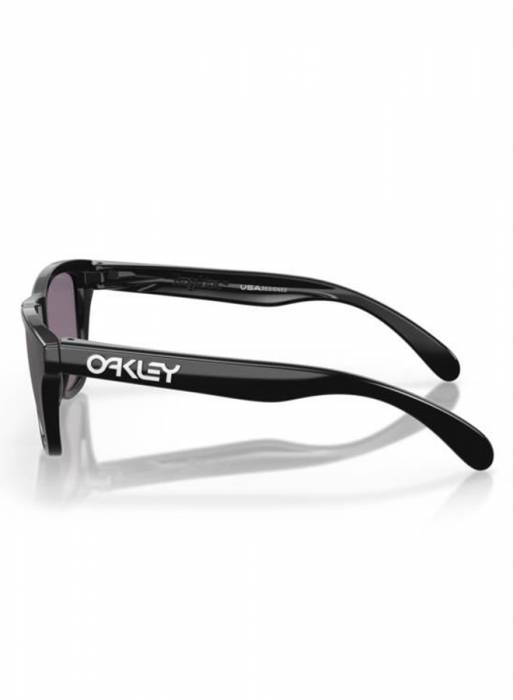 عینک آفتابی طوسی خاکستری برند oakley junior مدل 228